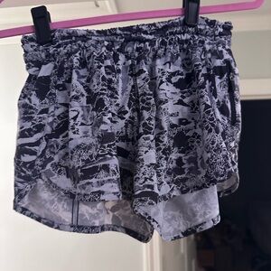 Lululemon tracker shorts